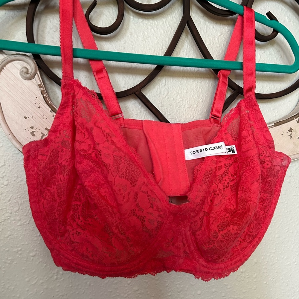 Torrid red 38 DDD unlined lace bra